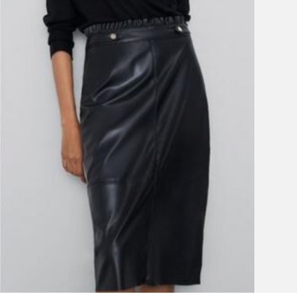 Zara Black Faux Leather Pencil Midi Skirt with Gold Buttons Size Large - Picture 1 of 7